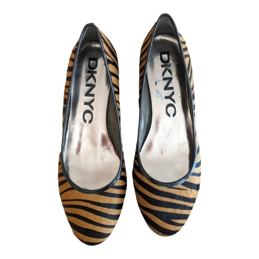 DKNYC Ester Women's Zebra Hair Calf Mini Wedge Shoes size 9.5 EUC